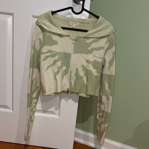 La Hearts Olive and Cream Patterned Cropped Hoodie